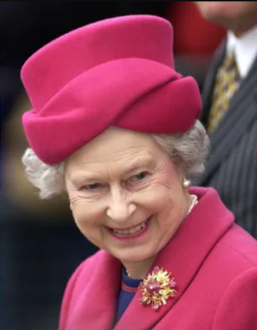 Elizabeth II Chapeau Rose